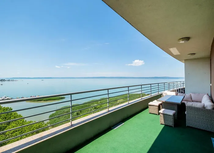 Myflat Club 218 Panorama Wellness Apartment