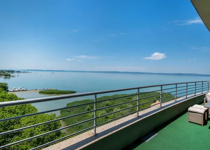 Myflat Club 218 Panorama Wellness Apartment