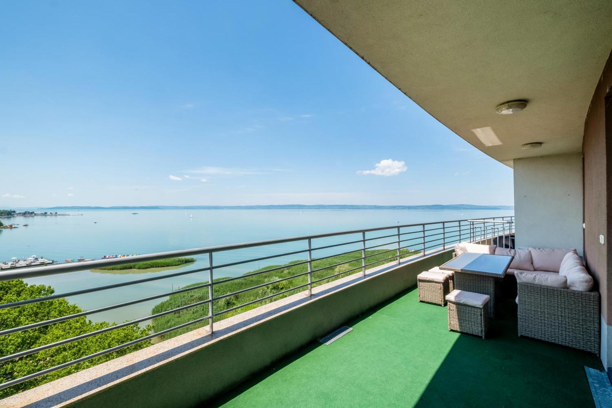 Myflat Club 218 Panorama Wellness * Siofok