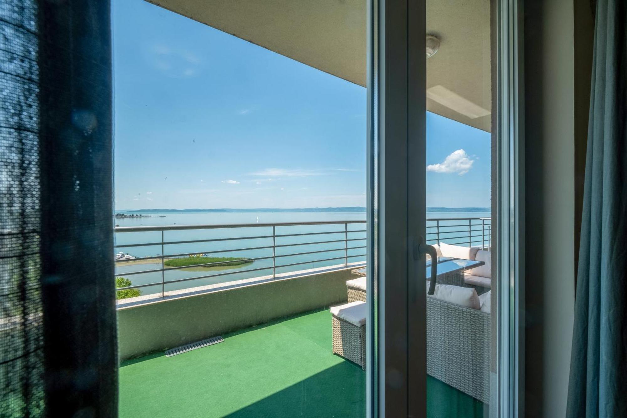 Myflat Club 218 Panorama Wellness Apartment Siofok